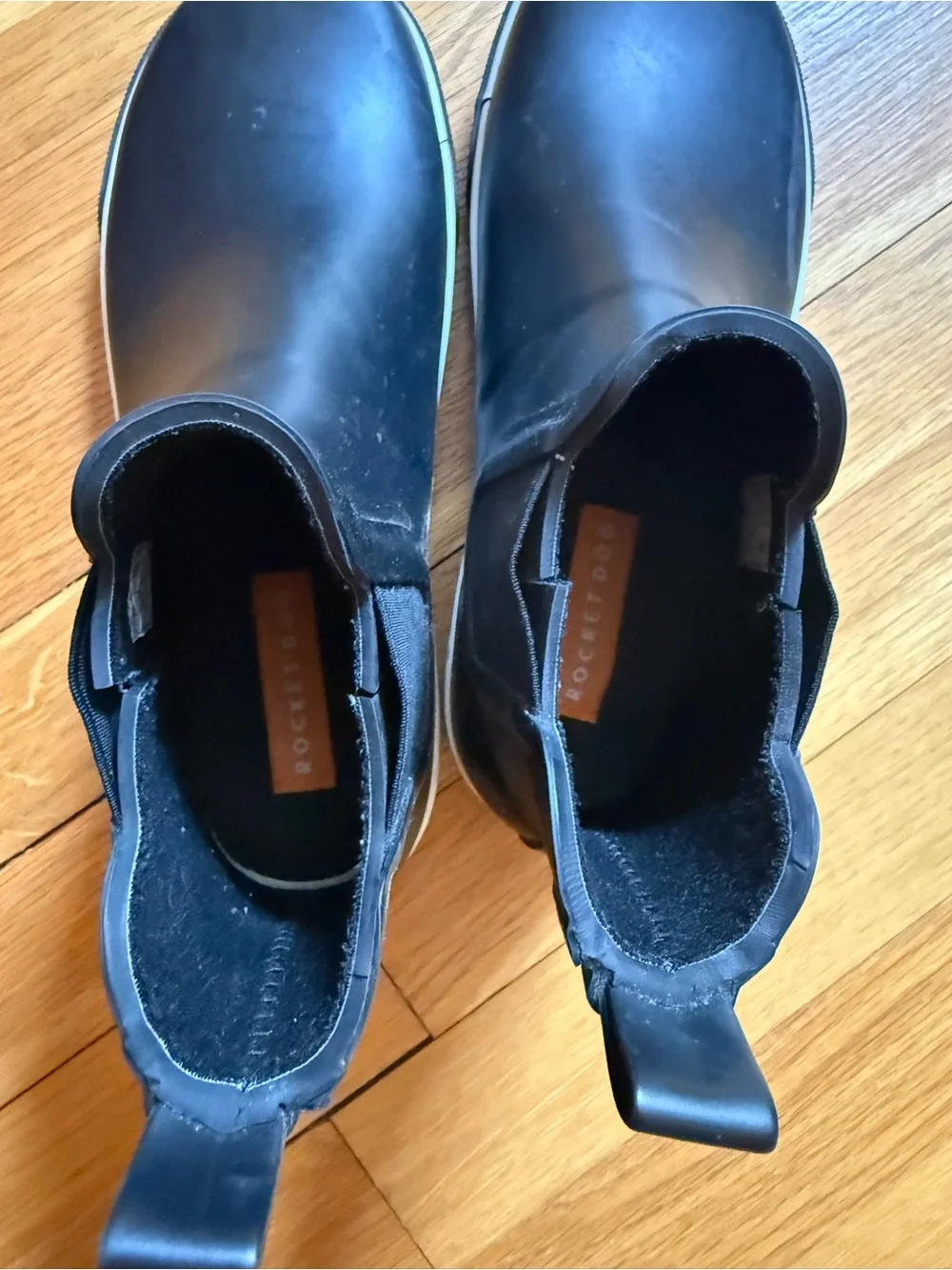 Rocket Dog water resistant